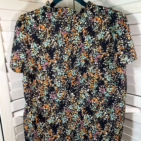 NEW EMERY ROSE TOP - Picture 3 of 9